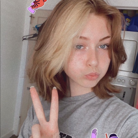 Meet your Posher, Melissa - Picture 1 of 1